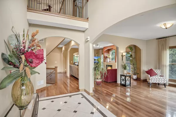 Arlington Heights, IL 60005,1535 S Douglas AVE