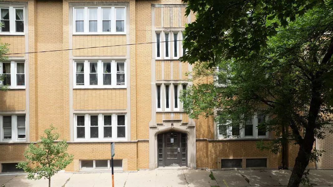 4006 W WELLINGTON AVE #3, Chicago, IL 60641