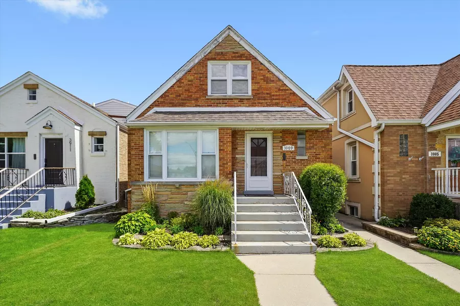 3909 N Oriole AVE, Chicago, IL 60634