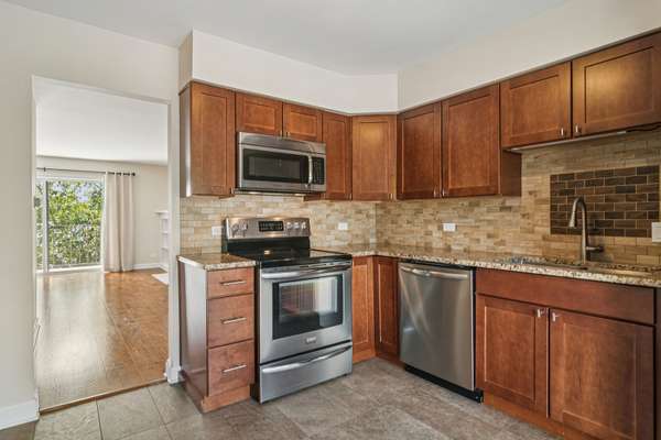 Lake Zurich, IL 60047,719 N Old Rand RD #719