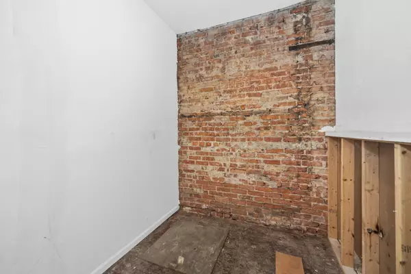 Chicago, IL 60612,2646-48 W Van Buren ST