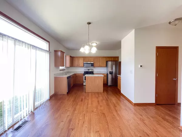 Round Lake Heights, IL 60073,862 Chesapeake TRL