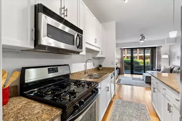 Chicago, IL 60605,1155 S STATE ST #401