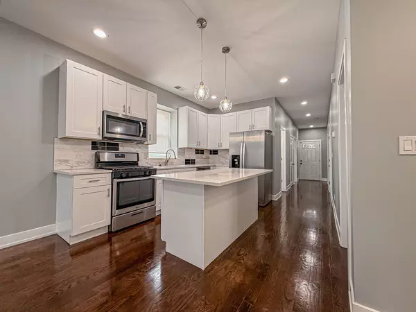 Chicago, IL 60644,4817 W Jackson BLVD #2