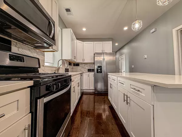 Chicago, IL 60644,4817 W Jackson BLVD #2