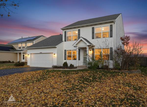 10828 BRAEMAR Pkwy, Huntley, IL 60142