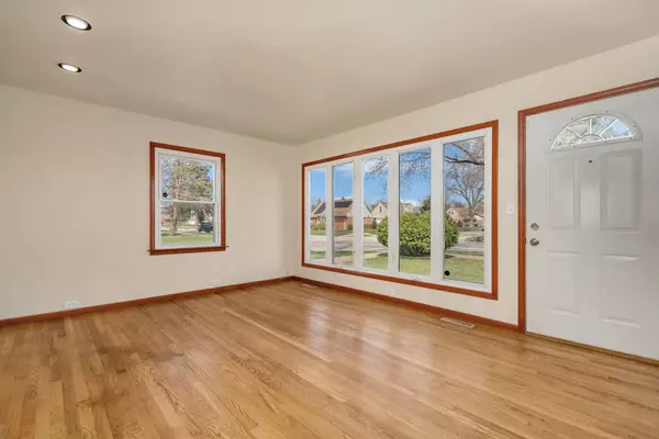 Burbank, IL 60459,8201 Melvina AVE