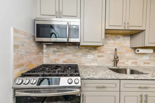 Prospect Heights, IL 60070,628 Piper LN #3A