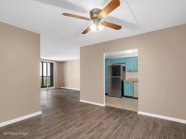 Bensenville, IL 60106,11 W GREEN ST #705