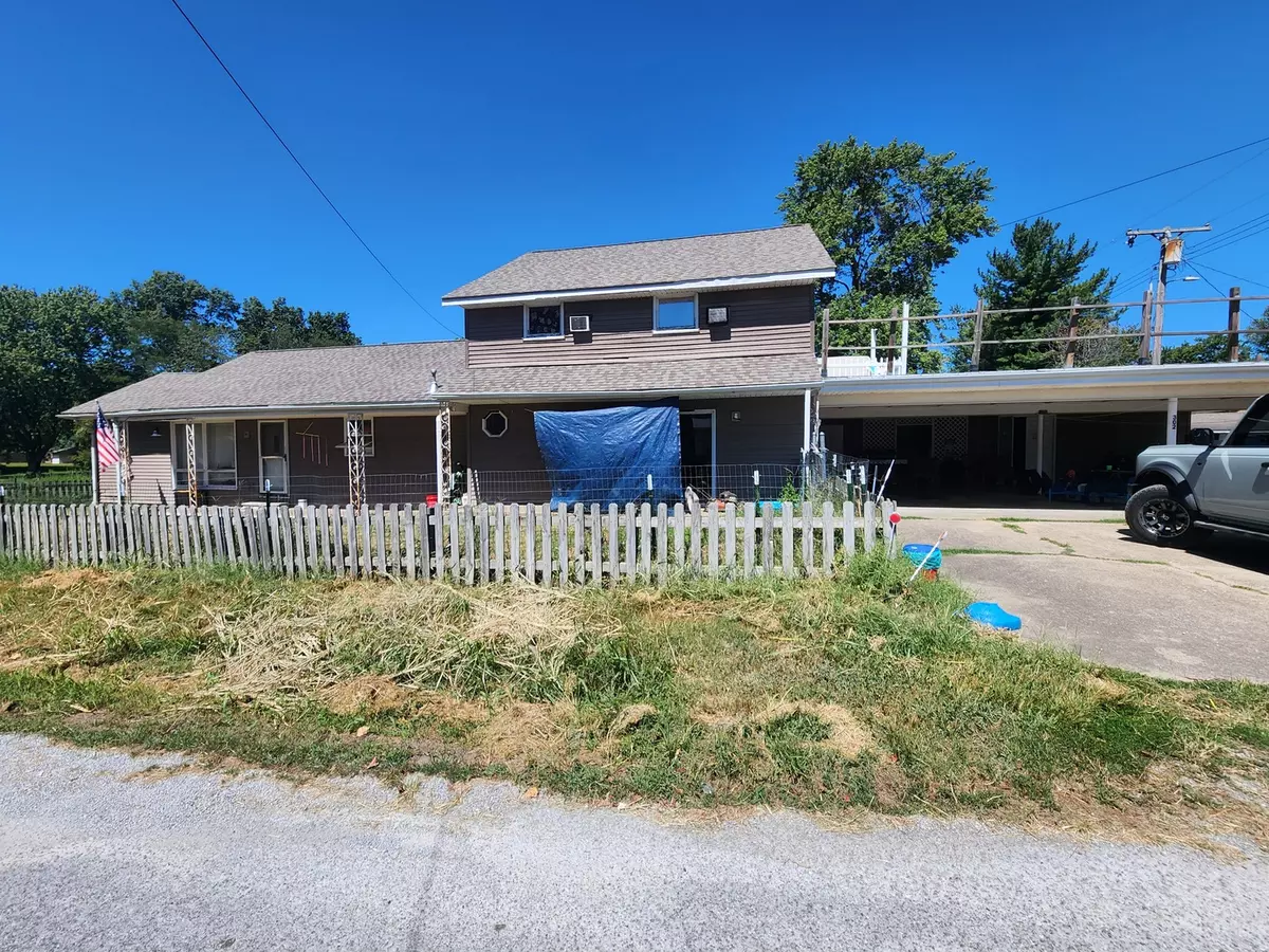 West Frankfort, IL 62896,302 N Illinois AVE