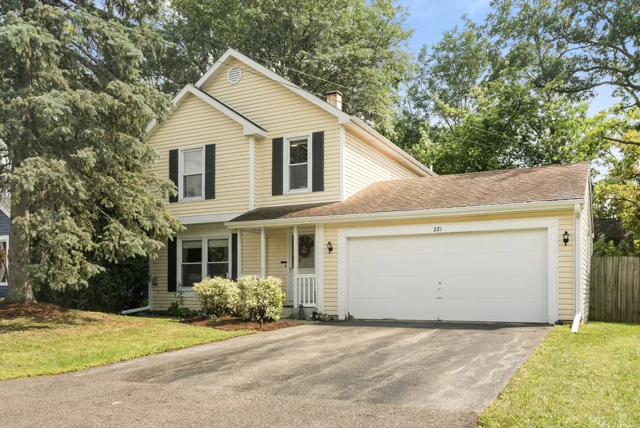 221 Oakdale AVE, Mundelein, IL 60060