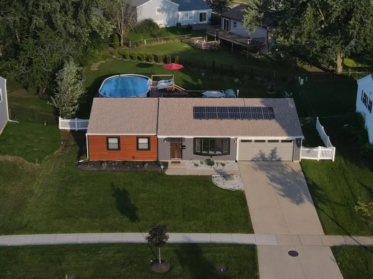 Schaumburg, IL 60194,421 N Braintree DR