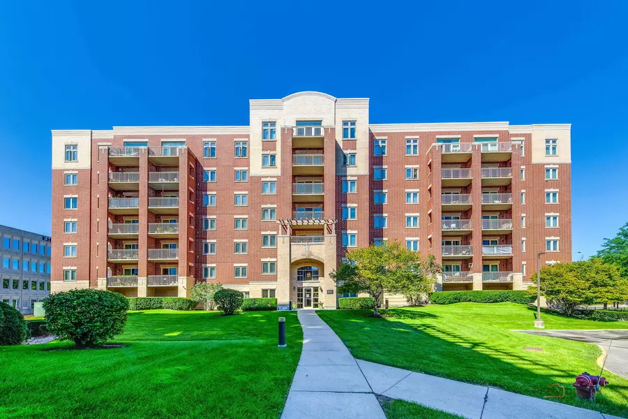 8747 W BRYN MAWR AVE #207, Chicago, IL 60631