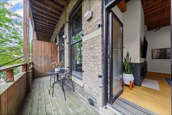 Chicago, IL 60654,420 W Grand AVE #2E