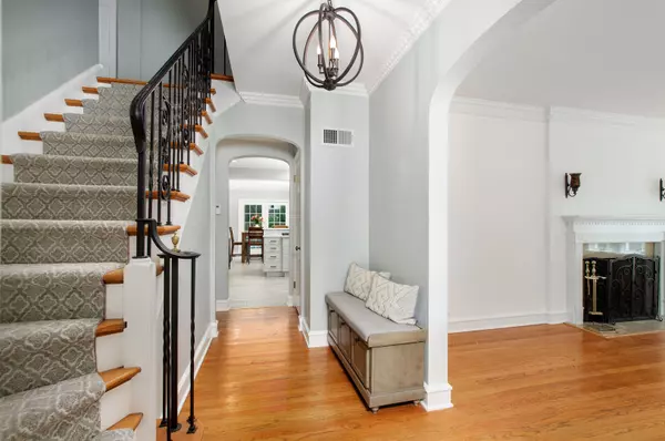 Evanston, IL 60203,9445 Avers AVE