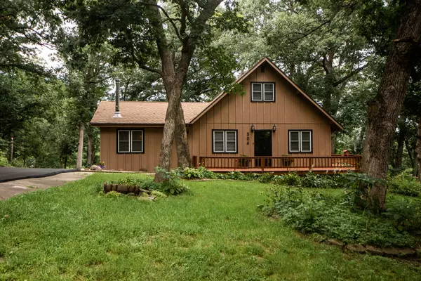 Dixon, IL 61021,304 Wild Cherry DR