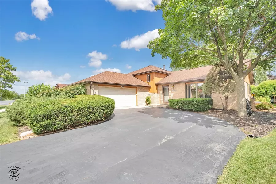 15963 91st AVE, Orland Hills, IL 60487