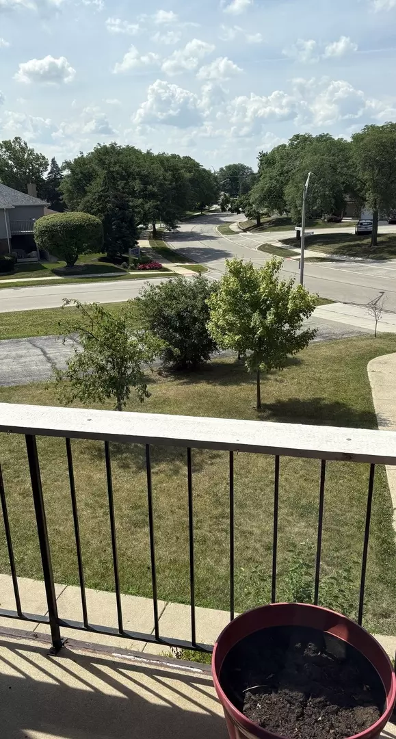 Orland Park, IL 60462,14949 Lakeview DR #204