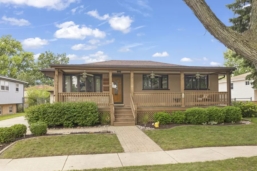 15112 Raday DR, Midlothian, IL 60445