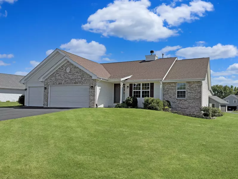 12432 Barberry DR, Winnebago, IL 61088