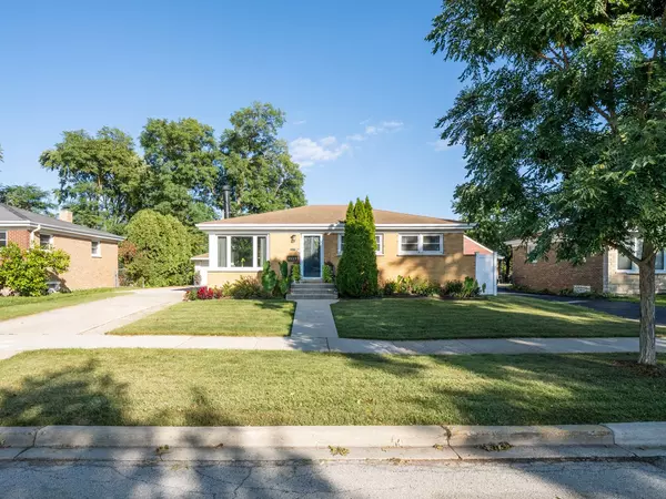 9327 Oriole AVE, Morton Grove, IL 60053