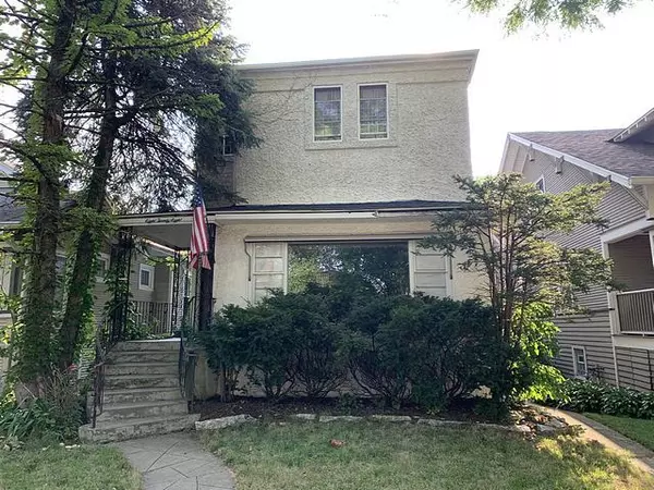Oak Park, IL 60302,828 N Ridgeland AVE