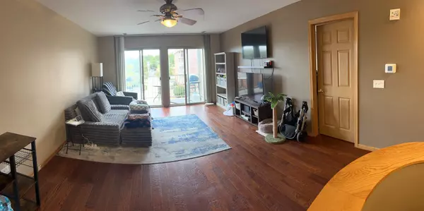 Roselle, IL 60172,Address not disclosed