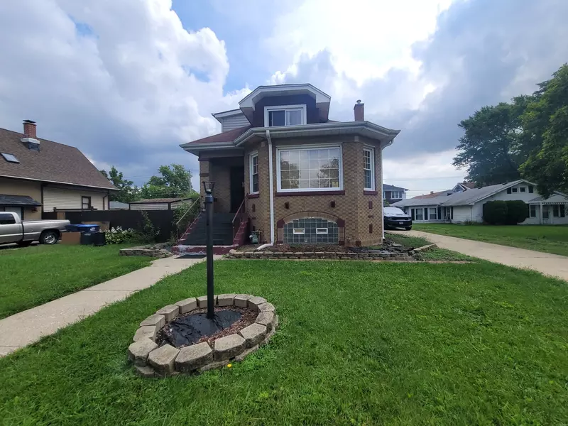 2015 S 2nd AVE, Maywood, IL 60153
