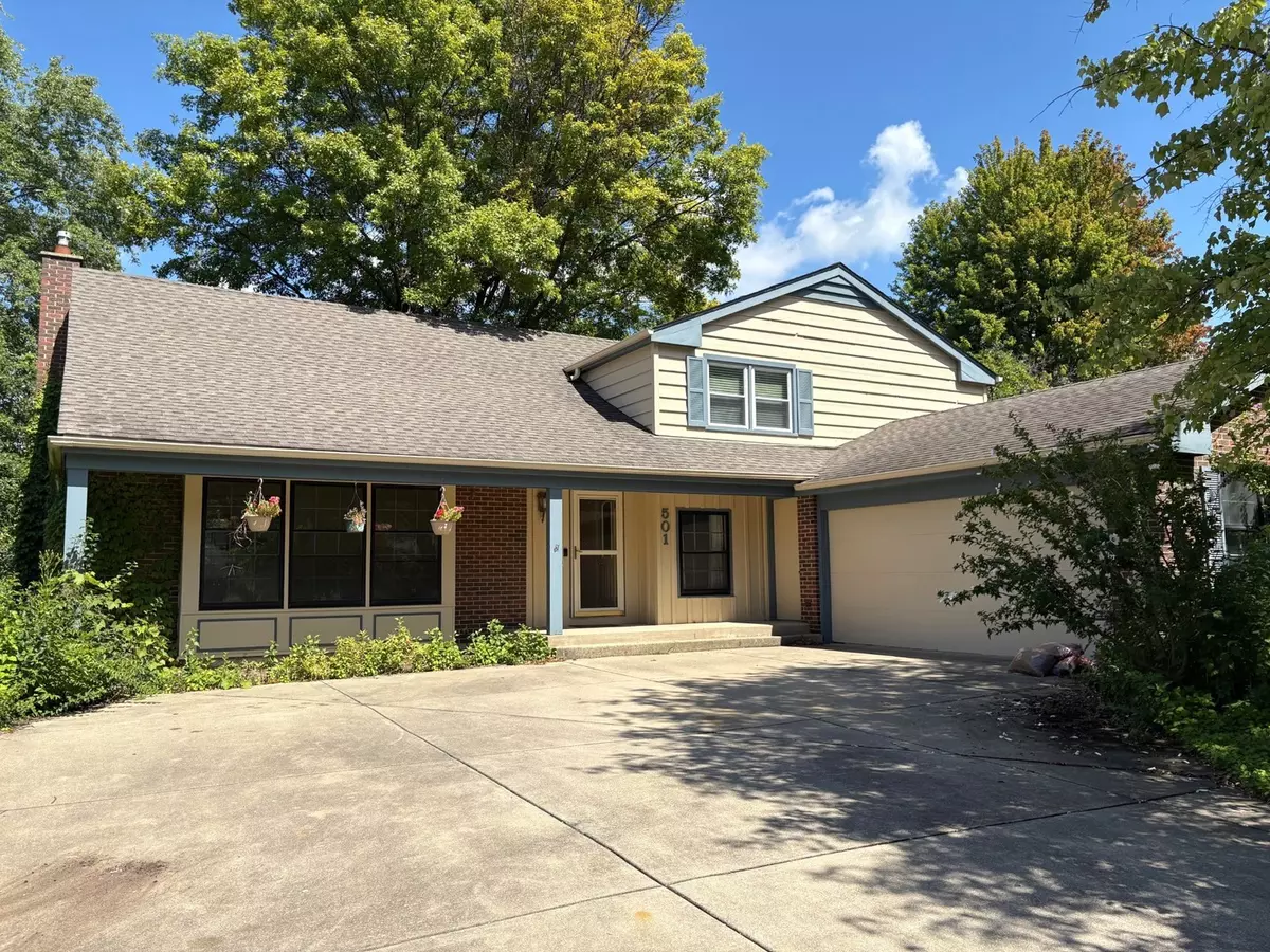 Naperville, IL 60563,501 Ticonderoga LN