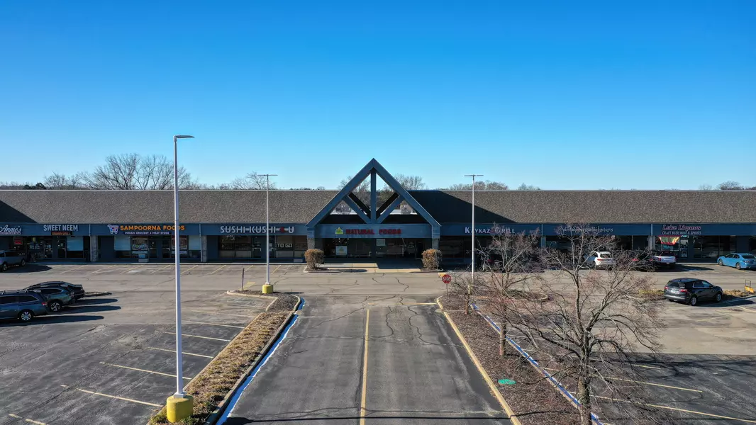 93 S Rand RD, Lake Zurich, IL 60047