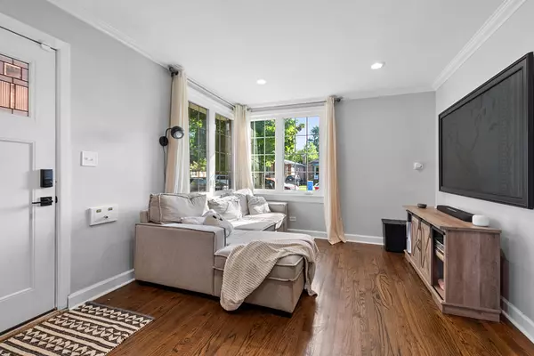 Chicago, IL 60655,11418 S Washtenaw AVE