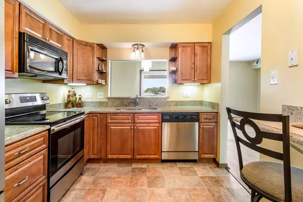 Lynwood, IL 60411,19535 Lake Shore DR #3N