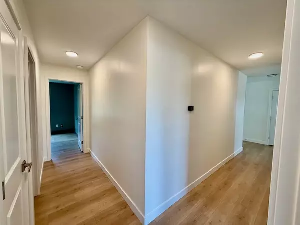 Urbana, IL 61802,709 N Abbey RD