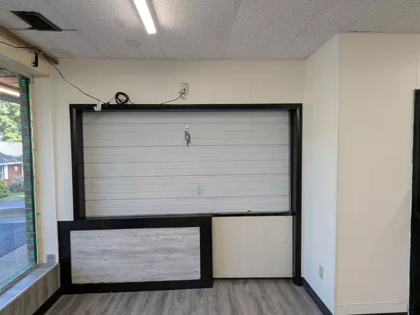 Dixon, IL 61021,819 N Galena AVE