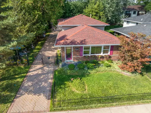 Palatine, IL 60074,2176 N Westmoreland DR