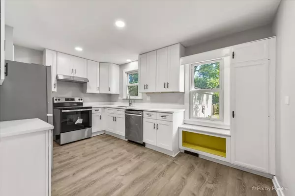 West Chicago, IL 60185,714 E Elmwood AVE