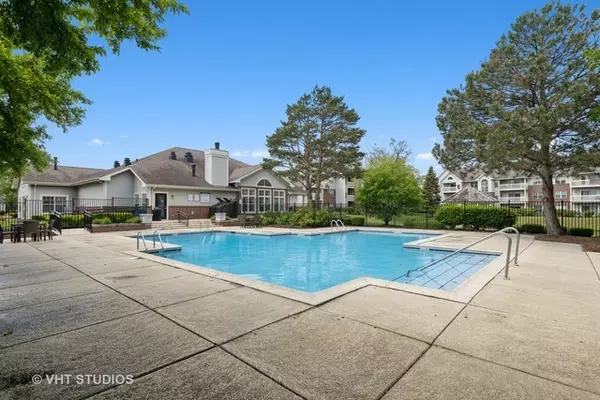 Wheaton, IL 60189,12 Sterling CIR #102