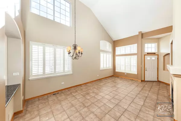 Naperville, IL 60565,945 WINNERS CUP CT #945