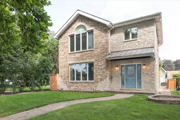 7531 Tripp AVE, Skokie, IL 60076