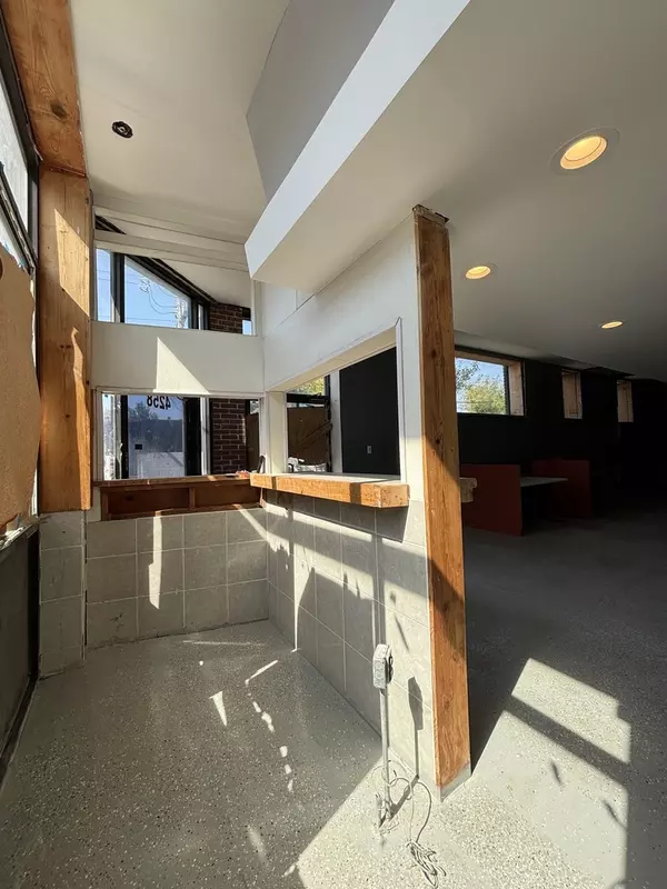 Chicago, IL 60651,Address not disclosed