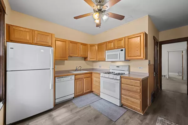 Chicago, IL 60641,5249 W Berteau AVE