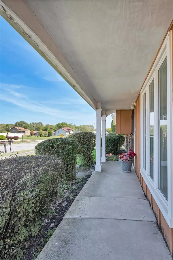 Markham, IL 60428,3257 Magnolia DR