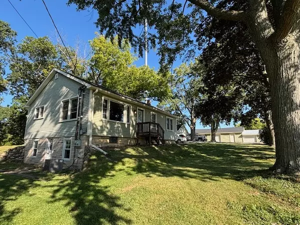 Antioch, IL 60002,43220 N Deep Lake RD