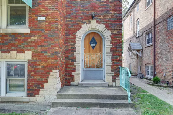 Berwyn, IL 60402,1644 Gunderson AVE