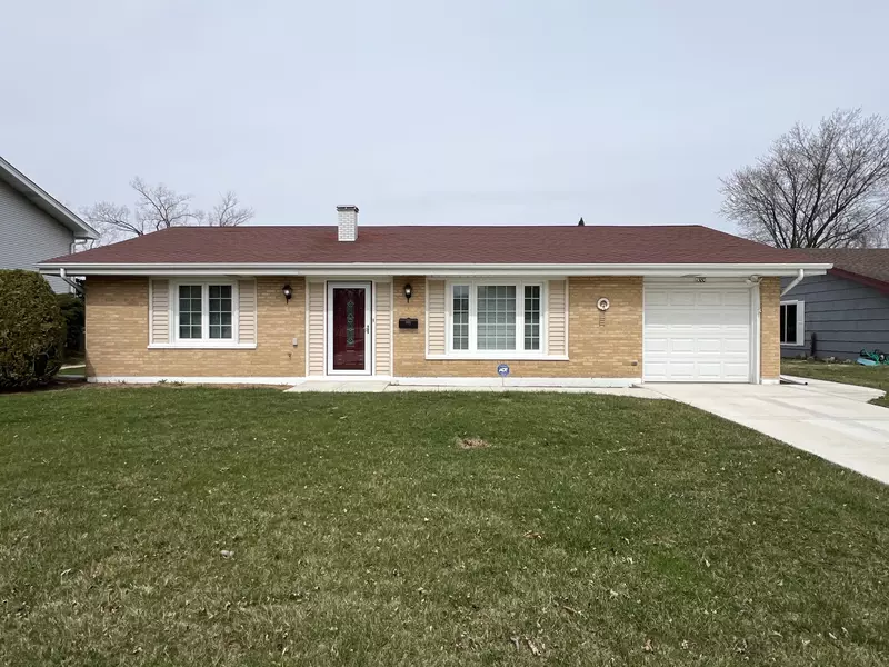1380 Rosedale LN, Hoffman Estates, IL 60169
