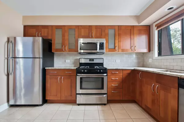 Wheeling, IL 60090,493 McHENRY RD #3B