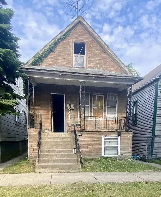 Chicago, IL 60617,8137 S Coles AVE