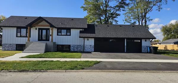 718 E 152nd ST, Phoenix, IL 60426