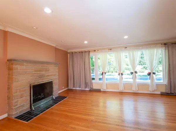 Park Ridge, IL 60068,919 S Chester AVE