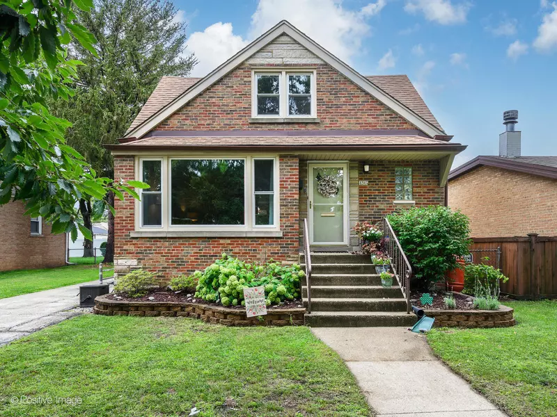 4245 Fairfax ST, Oak Lawn, IL 60453